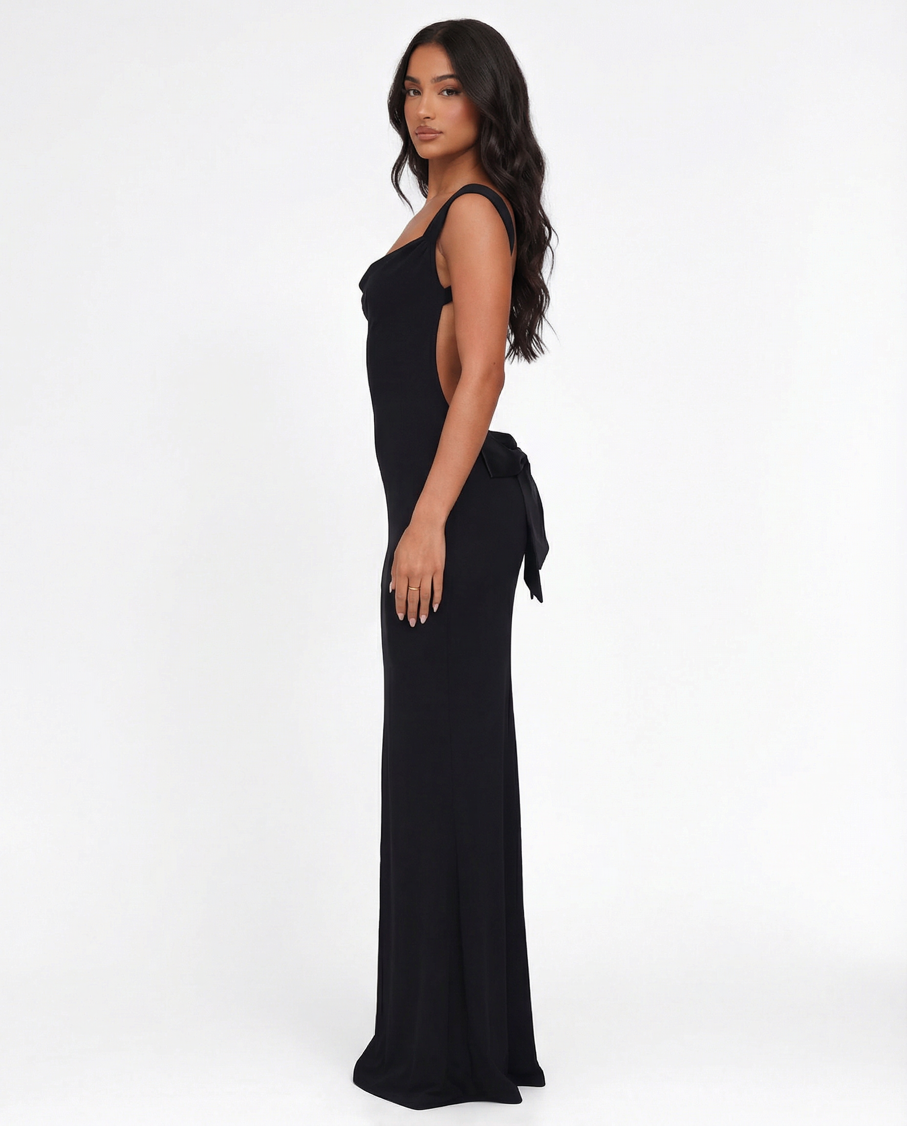 Isla| Backless Muse Maxi